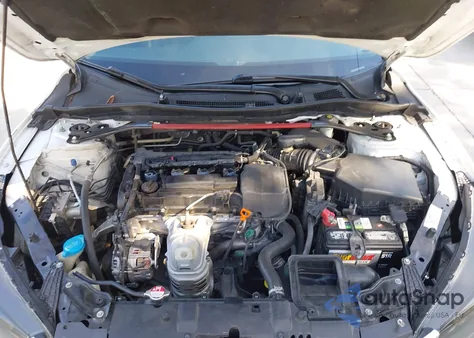 2015 Honda Accord Sport z USA, uszkodzony, nr VIN 1HGCR2F50FA211916